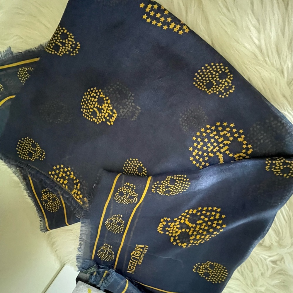 🎃🎃🎃👻💀🎃🎃🎃Alexander McQueen Square Blue Modal Silk Shawl Scarf.🎃🎃🎃👻💀🎃🎃🎃